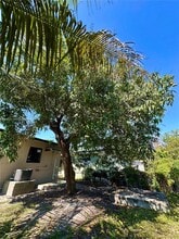1769 NW 41st St in Miami, FL - Building Photo - Building Photo