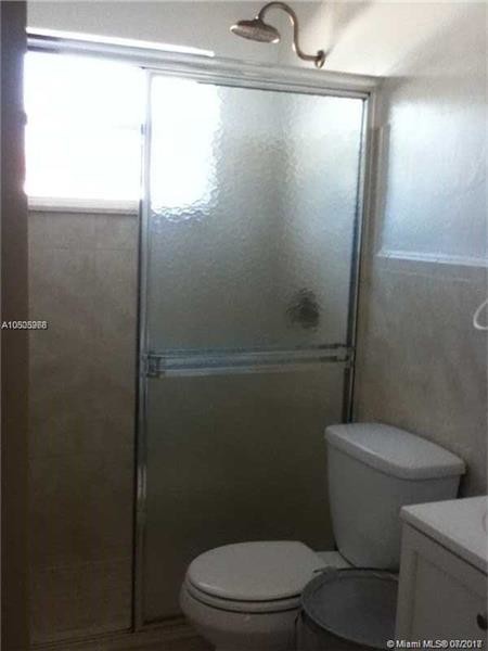 549 Meridian Ave-Unit -10 in Miami Beach, FL - Building Photo - Building Photo