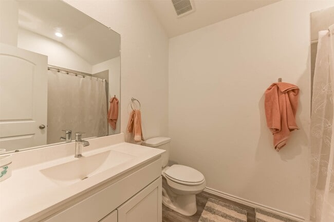 property at 712 Brazos Trl