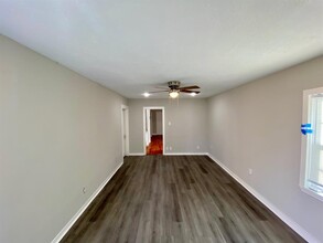 6502 Laredo St in Houston, TX - Foto de edificio - Building Photo