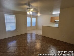 8011 Maverick Climb in San Antonio, TX - Building Photo - Building Photo