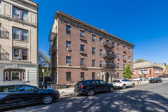 372 Lewis Ave in Brooklyn, NY - Building Photo - Building Photo