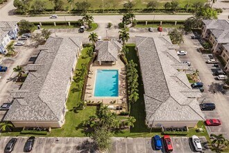 8408 Bernwood Cove Loop in Ft. Myers, FL - Building Photo - Building Photo