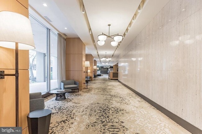 226 W Rittenhouse Square in Philadelphia, PA - Building Photo - Building Photo