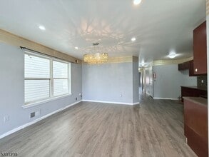 221 Geneva St in Elizabeth, NJ - Building Photo - Building Photo