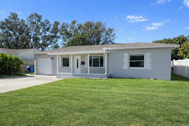 6000 Dr M.L.K. Jr St N in St. Petersburg, FL - Building Photo - Building Photo