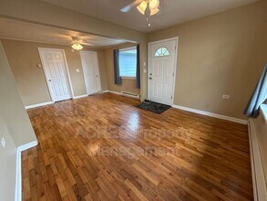 8806 3rd Ave S in Seattle, WA - Building Photo - Building Photo