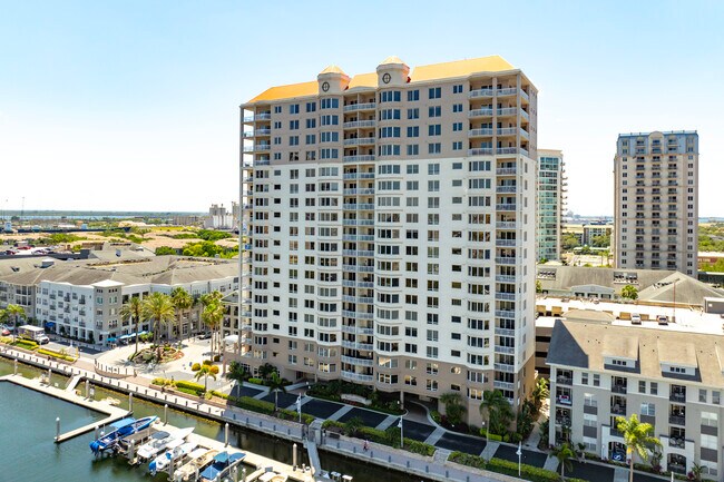The GrandView in Tampa, FL - Foto de edificio - Building Photo