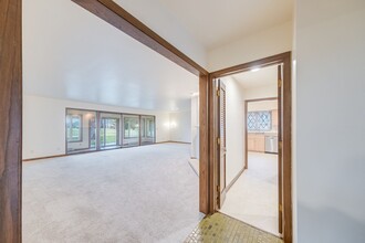 2113 S Duncan Rd in Champaign, IL - Building Photo - Building Photo