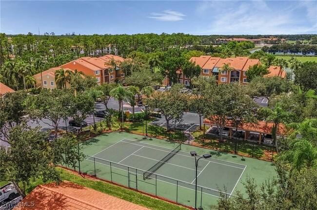 1150 Wildwood Lakes Blvd in Naples, FL - Building Photo - Building Photo