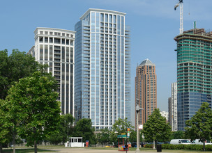 Tower Point in Chicago, IL - Building Photo - Building Photo