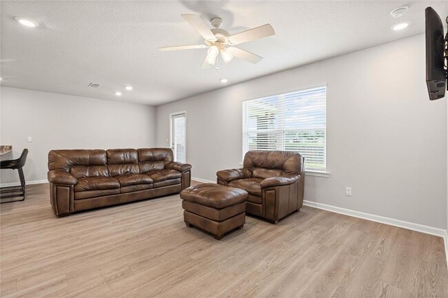 2599 Cedarwood St in Semmes, AL - Building Photo - Building Photo