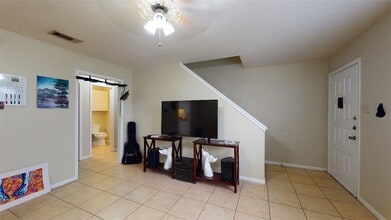 1809 Treehouse Trail, Unit D in College Station, TX - Foto de edificio - Building Photo