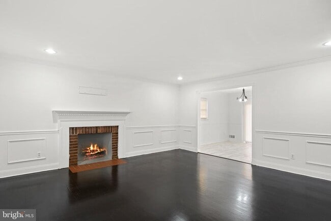 7515 Pleasant Way in Annandale, VA - Building Photo - Building Photo