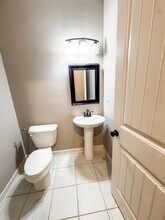 8361 Curtis Landing Dr in Memphis, TN - Building Photo - Building Photo