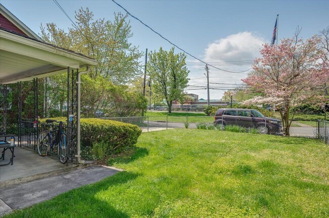 516 Broadway in Hastings On Hudson, NY - Building Photo - Building Photo