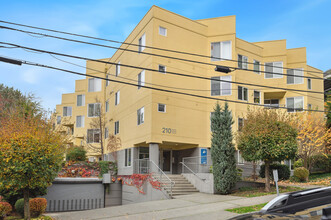 Lake Union Terrace Apartments in Seattle, WA - Foto de edificio - Building Photo