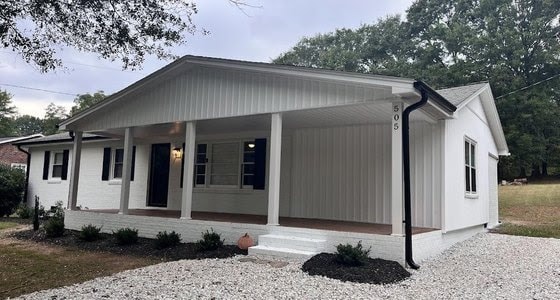 property at 1741 Beachwood Rd