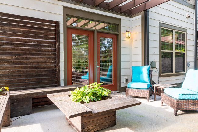 The Townhomes at Chapel Watch Village in Chapel Hill, NC - Building Photo - Building Photo