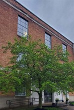 200 S 8th St, Unit 13-108 in Richmond, IN - Foto de edificio - Building Photo