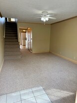 1616 Spring Valley Dr in Huntington, WV - Building Photo