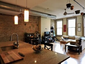641 Walnut St in Cincinnati, OH - Building Photo - Building Photo