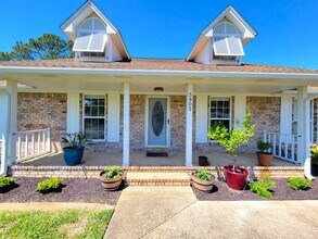 3902 India Cove in Gulf Breeze, FL - Building Photo - Building Photo