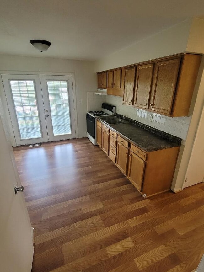 225 12th St, Unit 1B