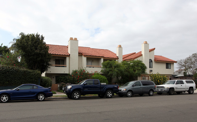 Essex Townhouse in San Diego, CA - Building Photo - Building Photo