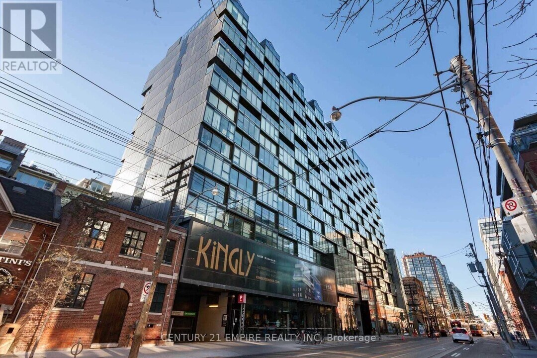 629-1629 King St W in Toronto, ON - Building Photo