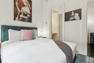 508 Chartres St in New Orleans, LA - Building Photo - Building Photo