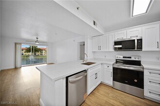 8264 Key Royal Cir in Naples, FL - Building Photo - Building Photo