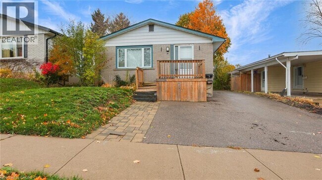 55 Silver Aspen Crescent in Kitchener, ON - Building Photo - Building Photo