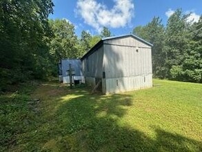 1458 Buffalo Ridge Rd in Ferrum, VA - Foto de edificio - Building Photo