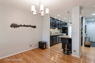 1501 Topp Ln in Glenview, IL - Building Photo - Building Photo
