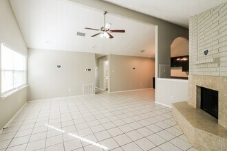 7105 Haven Creek Dr in Cypress, TX - Foto de edificio - Building Photo