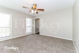 934 Lake Watch Dr in Stone Mountain, GA - Building Photo - Building Photo