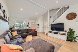 7301 Saralee Trail in Austin, TX - Building Photo - Building Photo