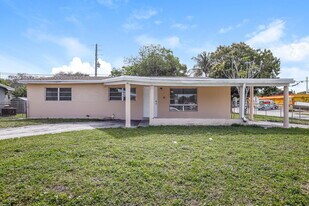 2890 NW 20th St in Fort Lauderdale, FL - Building Photo