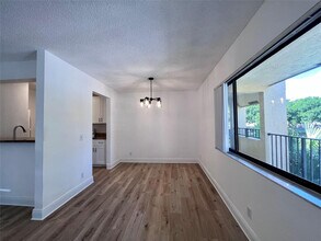 1013 Meadows Cir in Boynton Beach, FL - Building Photo - Building Photo