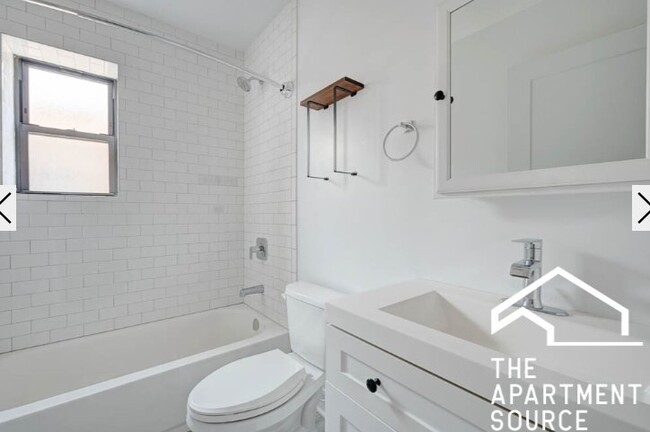 3409 W Fullerton Ave, Unit 2 in Chicago, IL - Building Photo - Building Photo