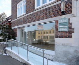 2141 Bloor St W in Toronto, ON - Building Photo - Building Photo