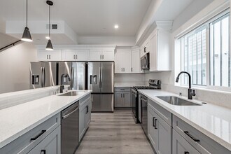 1360 W 35th Student Housing in Los Angeles, CA - Foto de edificio - Interior Photo