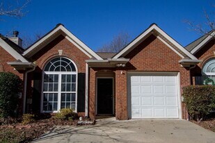 157 Hayesbury Ct in Pelham, AL - Building Photo