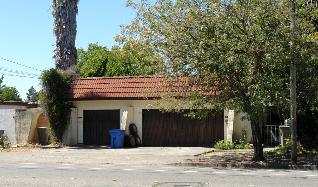 4443 Hoen Ave in Santa Rosa, CA - Building Photo