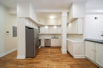 98 Park Ave in Hoboken, NJ - Building Photo - Building Photo