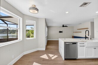 7306 Spinnaker Bay Dr in Greenacres, FL - Foto de edificio - Building Photo