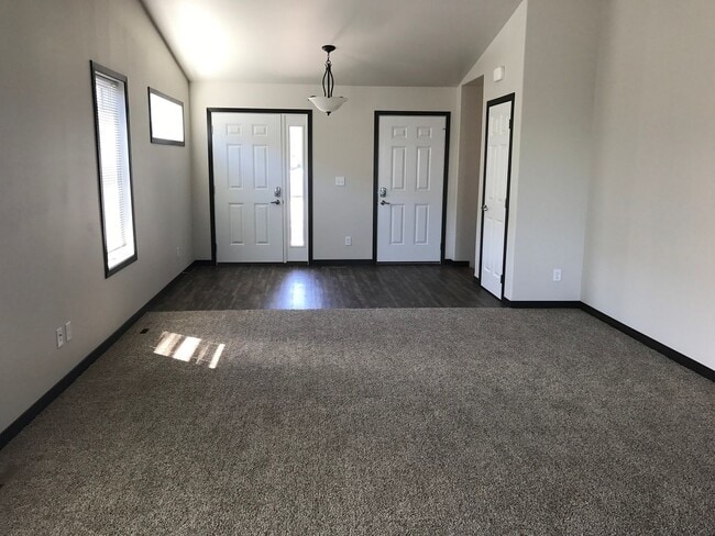 5964 58th St S in Fargo, ND - Building Photo - Building Photo