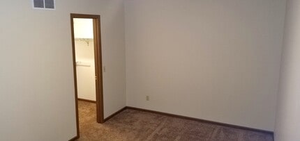 3666 Harris Ave NW in Canton, OH - Building Photo - Building Photo