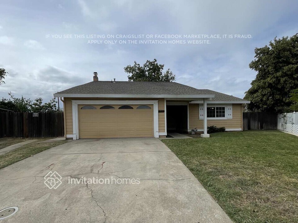 8571 Fairlawn Ct in Sacramento, CA - Building Photo